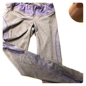 Better bodies grey/purple leggings